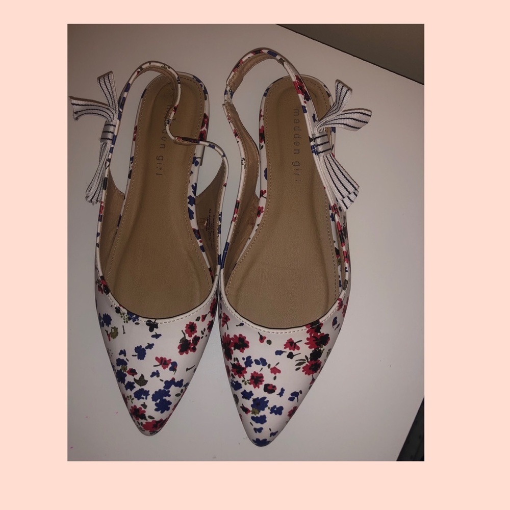 Shoes - Picture 4 of 6